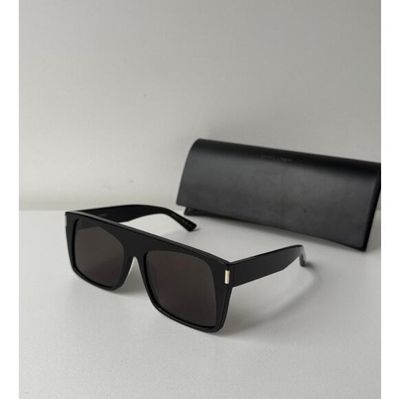 NEW Saint Laurent SL651 Vitti Oversized Sunglasses in Black - Picture 1 of 7